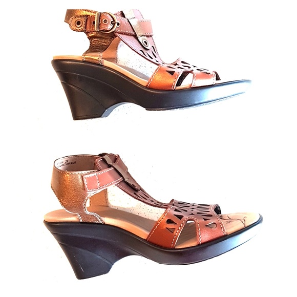 Dromedaris Wedge Sandals - Picture 2 of 8